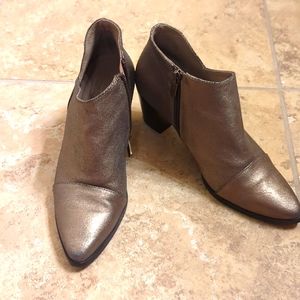 Italeau bronze leather booties 38